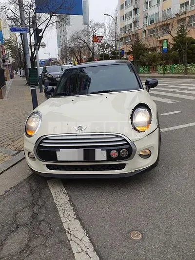 Photo 1 of 2: 2014 MINI Cooper D — Korean insurance auction