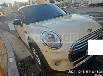 Photo 1 of 8: 2015 MINI Cooper Five-Door — Korean insurance auction