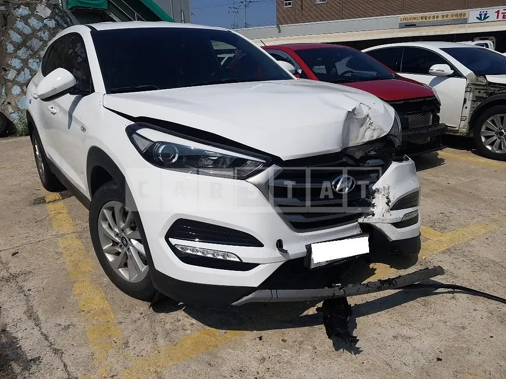 Photo 2 of 9: 2017 Hyundai Tucson, VIN KMHJ281ABJU532635 — Korean insurance auction