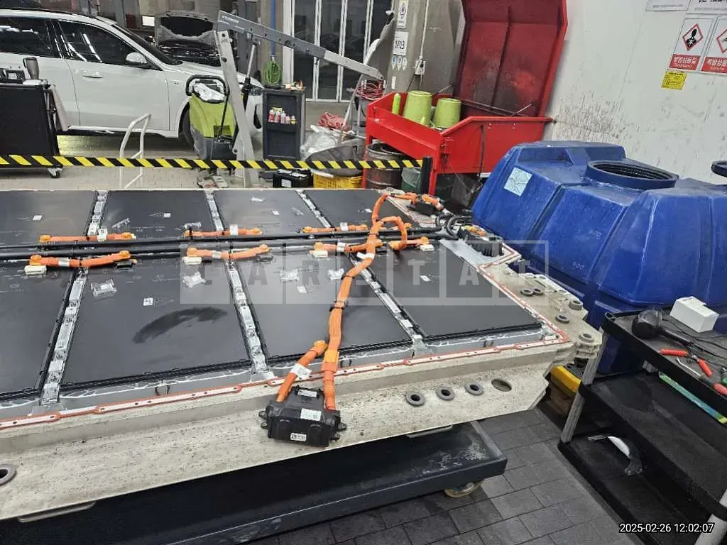Photo 2 of 5: 2022 BMW (parts) i4 eDrive40 Battery Cell 1 — Korean insurance auction