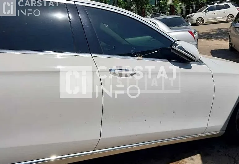 Photo 2 of 14: 2019 Mercedes-Benz E220 d, VIN WDDZF0EB2KA692166 — Korean insurance auction