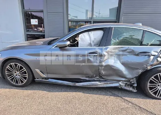 Photo 2 of 20: 2020 BMW 530i xDrive M Sport Package — Korean insurance auction