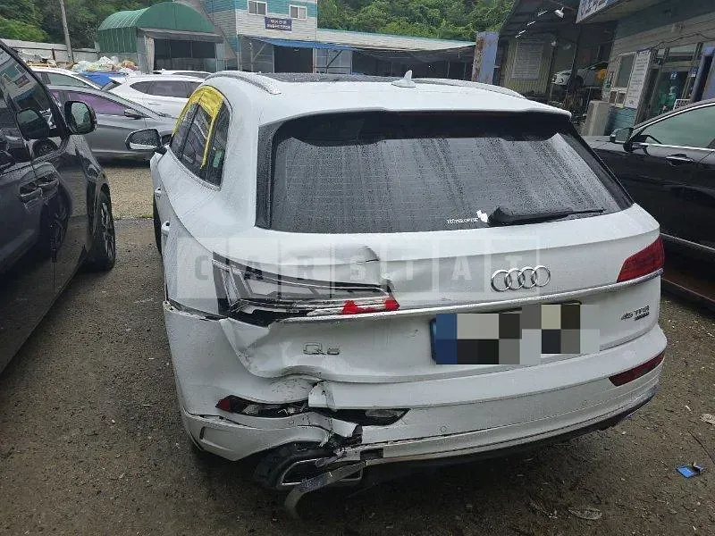 Photo 2 of 42: 2022 Audi Q5 45 TFSI quattro — Korean insurance auction