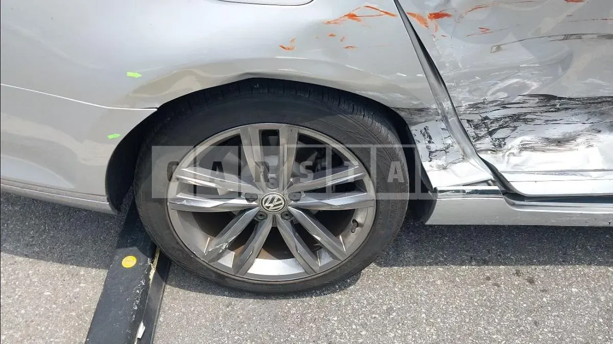 Photo 2 of 16: 2018 Volkswagen Passat GT 2.0 TDI — Korean insurance auction