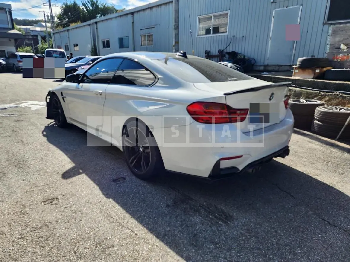 Photo 2 of 53: 2016 BMW M4 Coupe, VIN WBS3R9104GK454961 — Korean insurance auction