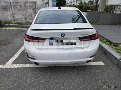 Photo 1 of 30: 2021 BMW 330e — Korean insurance auction