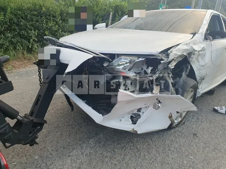 Photo 2 of 6: 2014 Toyota Camry Hybrid — Korean insurance auction