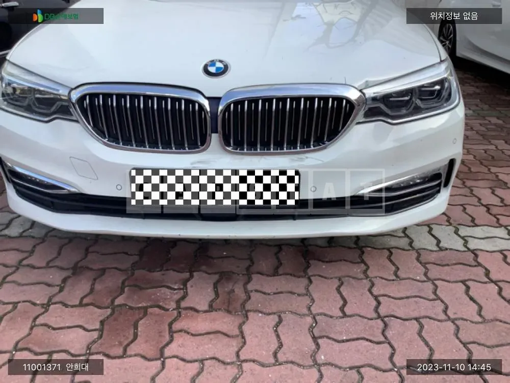 Photo 2 of 24: 2018 BMW 520d, VIN WBAJC3107JD032155 — Korean insurance auction