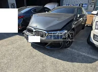 Photo 1 of 11: 2021 BMW 530e — Korean insurance auction