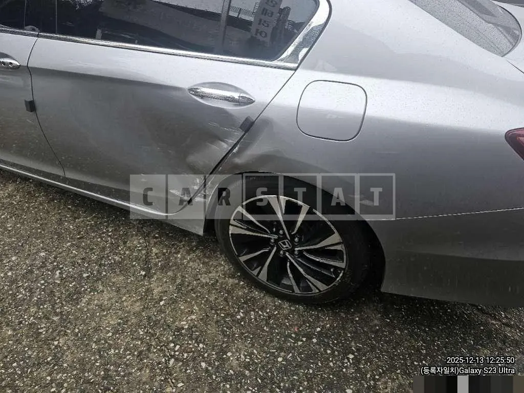 Photo 2 of 5: 2016 Honda Accord 3.5 — Korean insurance auction