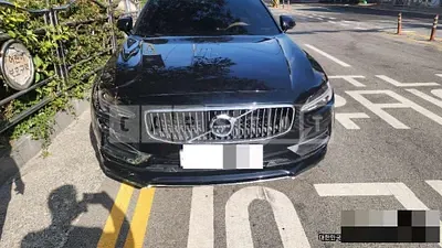 Photo 1 of 33: 2018 Volvo S90D4 — Korean insurance auction