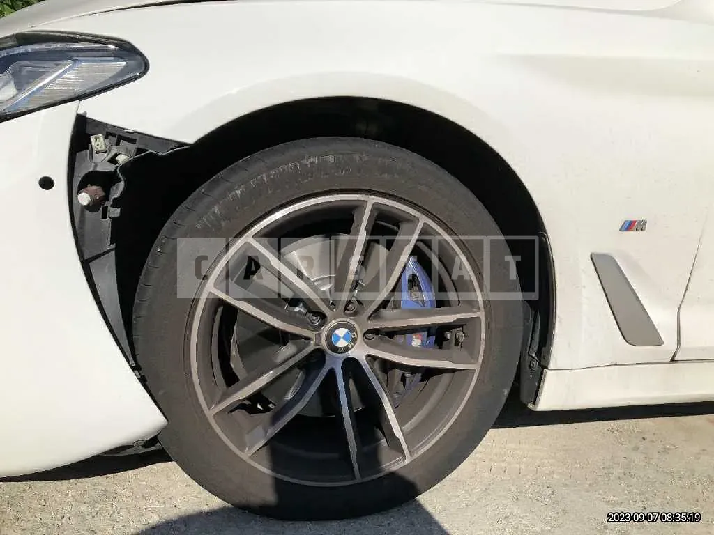 Photo 2 of 12: 2022 BMW 520i, VIN WBA11BH08NCH75962 — Korean insurance auction
