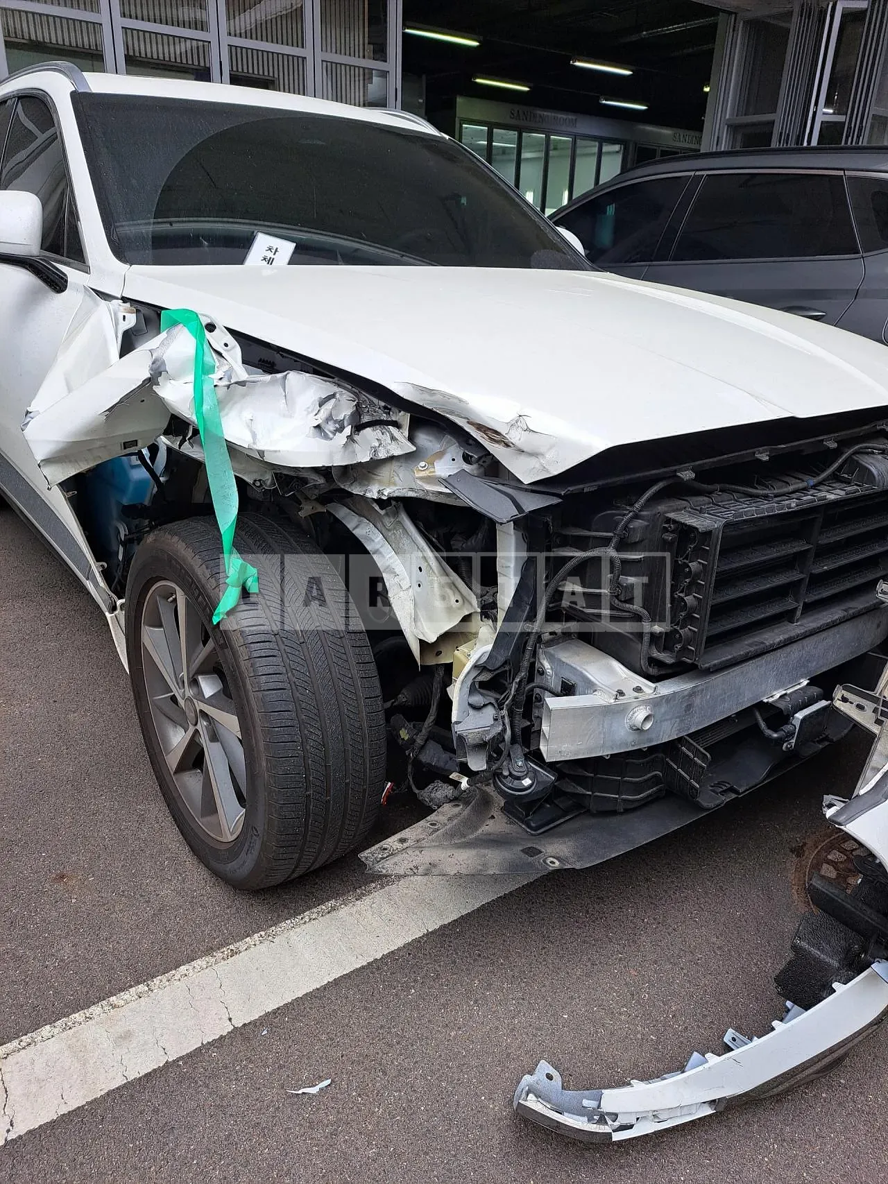 Photo 2 of 16: 2024 Genesis GV80, VIN KMTHA81BDRU197452 — Korean insurance auction