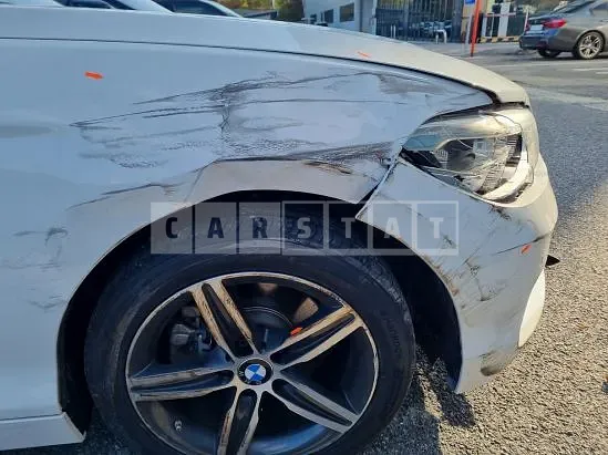Photo 2 of 14: 2017 BMW 118d — Korean insurance auction