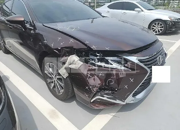 Photo 2 of 50: 2017 Lexus ES300h — Korean insurance auction