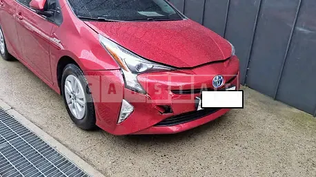 Photo 2 of 10: 2018 Toyota Prius, VIN JTDKBRFUXJ3079825 — Korean insurance auction