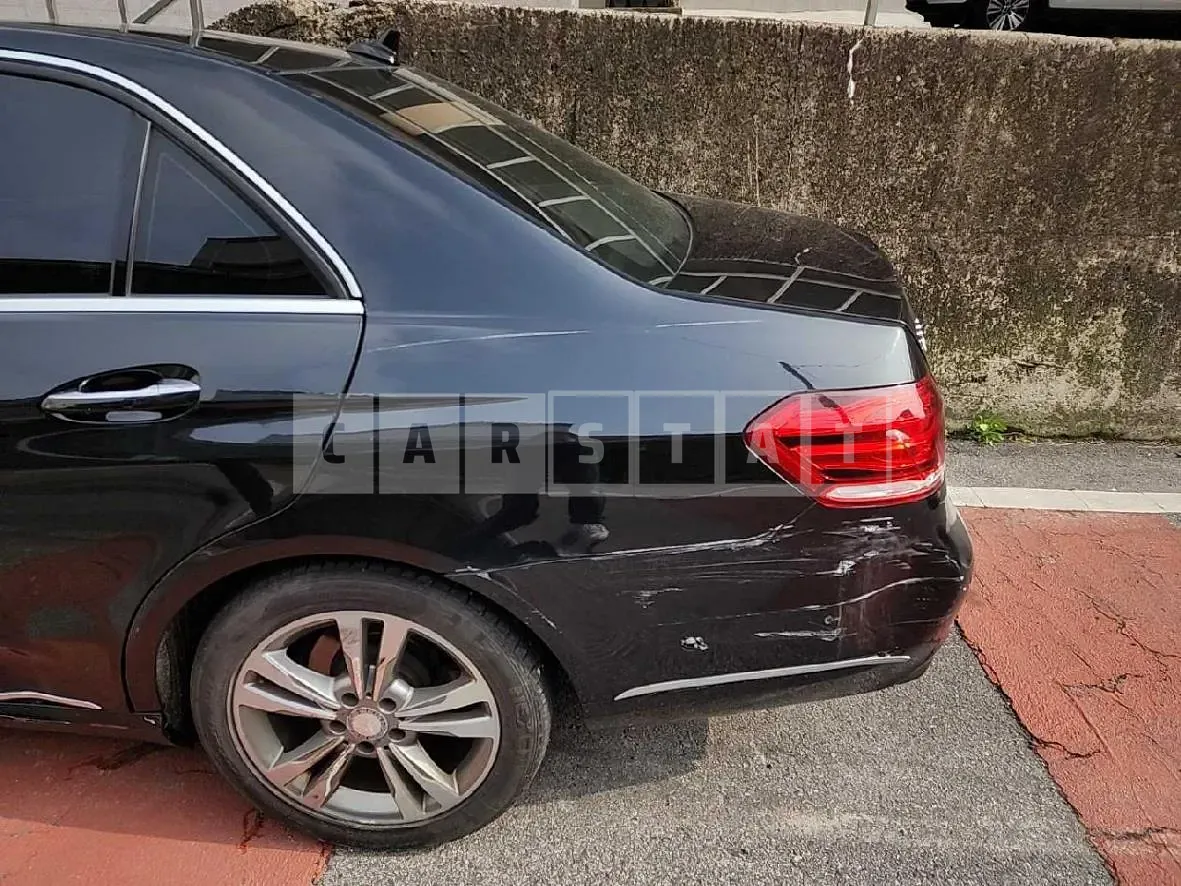 Photo 2 of 11: 2014 Mercedes-Benz E220 CDI — Korean insurance auction