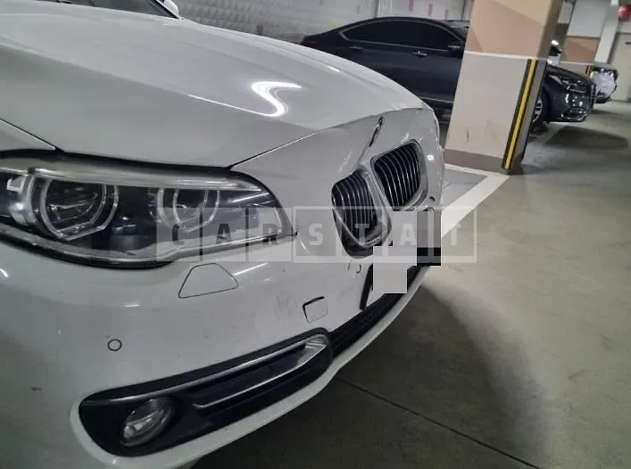 Photo 2 of 5: 2016 BMW 520d xDrive, VIN WBA5E7104GG158077 — Korean insurance auction