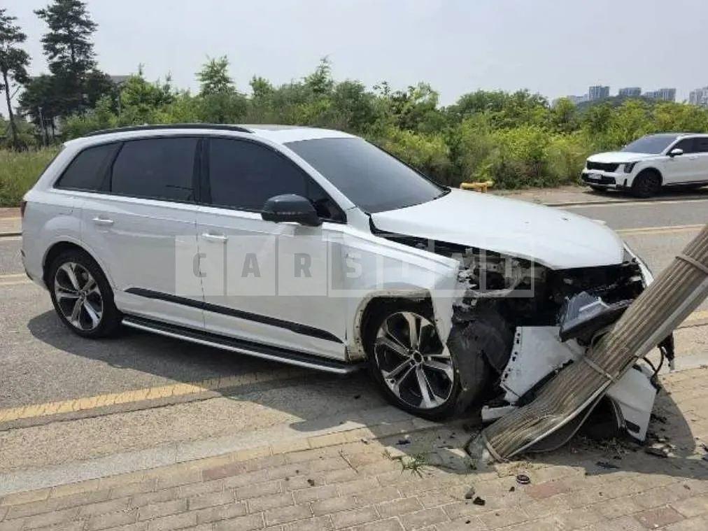 Photo 2 of 10: 2022 Audi Q7 55 TFSI quattro — Korean insurance auction