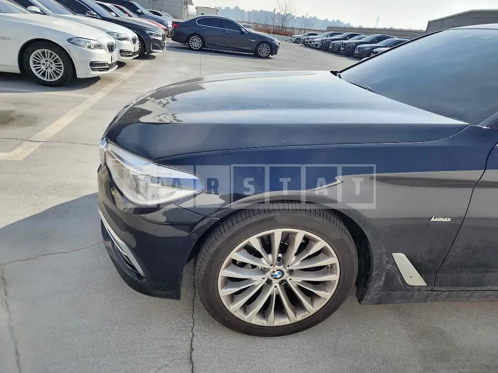 Photo 2 of 17: 2018 BMW 520d, VIN WBAJC3104JWE63253 — Korean insurance auction