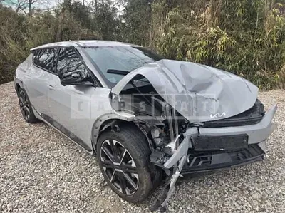 2025 * Kia EV6