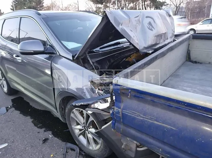 Photo 2 of 3: 2015 Hyundai Santa Fe 2.0, VIN KMHSW81UBFU497884 — Korean insurance auction