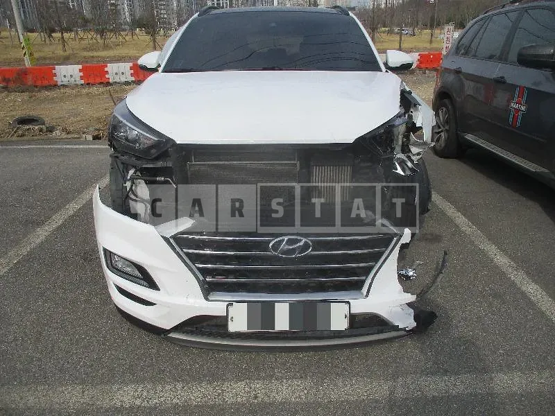Photo 2 of 17: 2018 Hyundai Tucson TL — Korean insurance auction