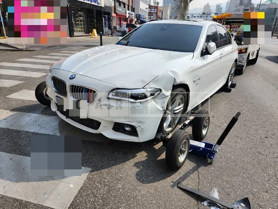 Photo 2 of 25: 2016 BMW 520d — Korean insurance auction