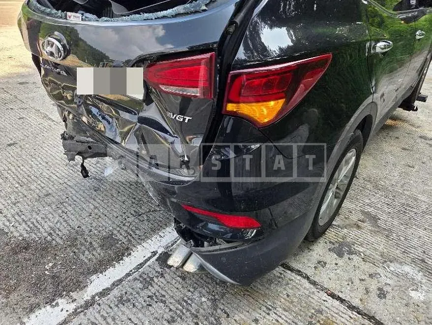 Photo 2 of 6: 2015 Hyundai Santa Fe DM, VIN KMHSW81UHGU306705 — Korean insurance auction