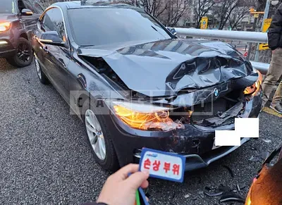 Photo 1 of 44: 2018 BMW 320d GranTurismo, VIN WBA8T3100JG803536 — Korean insurance auction