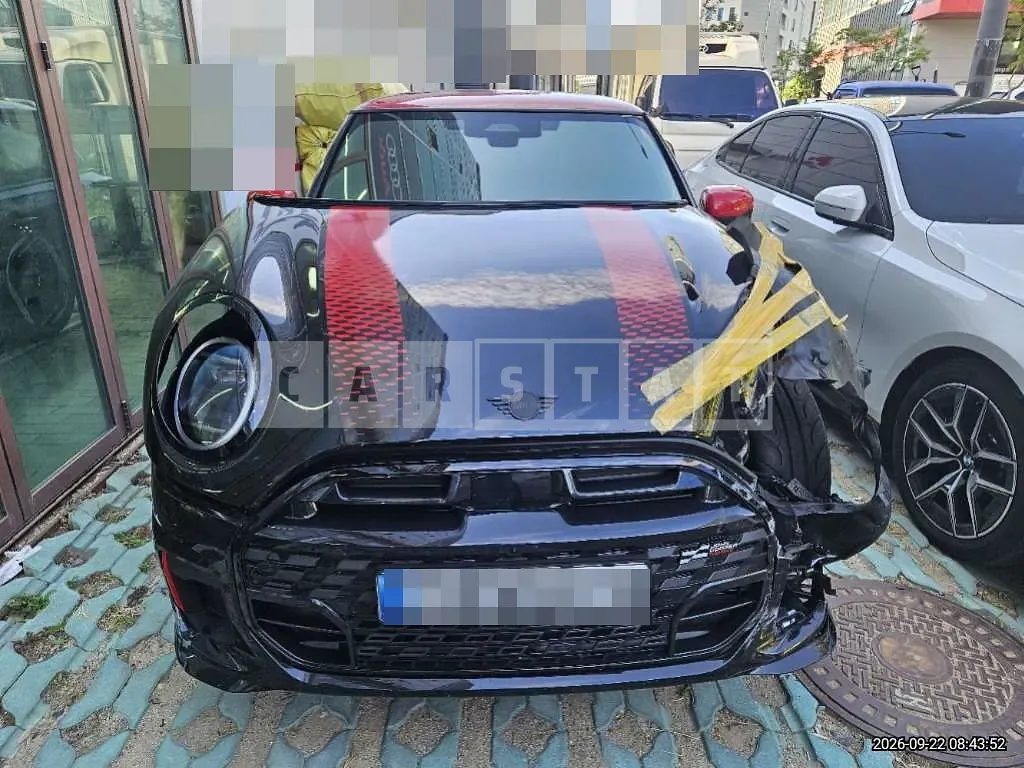 Photo 2 of 33: 2026 MINI Mini-John Cooper Works — Korean insurance auction