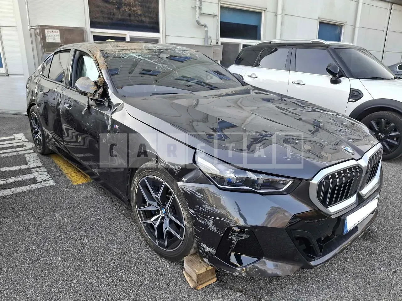 Photo 2 of 52: 2023 BMW 520i, VIN WBA21FJ04RCP36567 — Korean insurance auction
