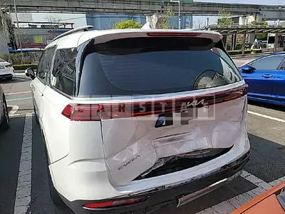 Photo 1 of 10: 2022 Kia Carnival, VIN KNANE81BBNS166263 — Korean insurance auction