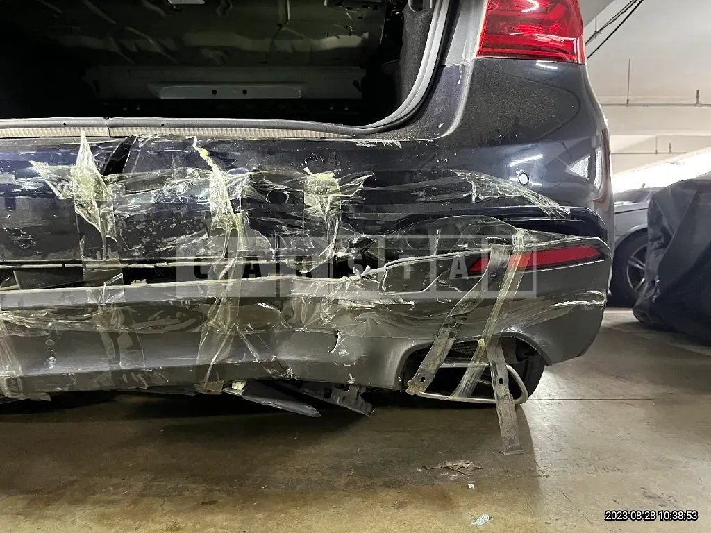 Photo 2 of 35: 2018 BMW 520d, VIN WBAJC3101JG996426 — Korean insurance auction