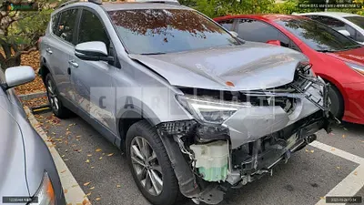 Photo 1 of 10: 2018 Toyota LAV4, VIN JTMYFREV0JD130591 — Korean insurance auction