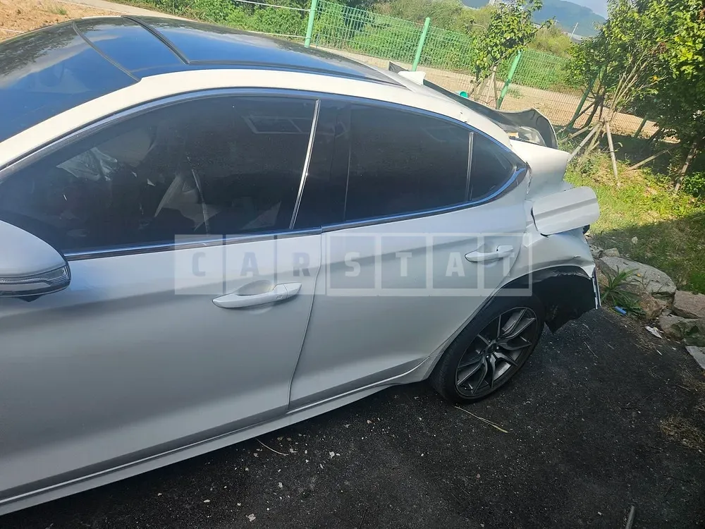 Photo 2 of 9: 2020 Genesis G70 2.0 (4WD) — Korean insurance auction