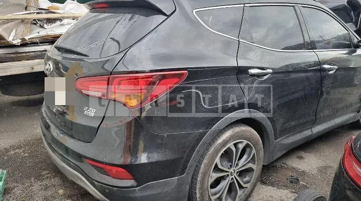 Photo 2 of 13: 2017 Hyundai Santa Fe DM — Korean insurance auction