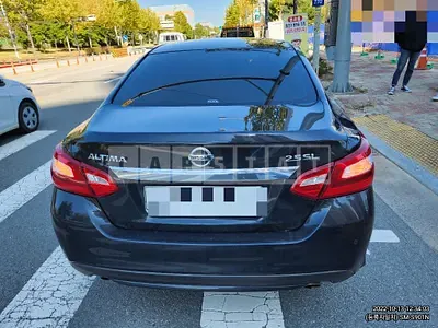 Photo 1 of 10: 2017 Nissan Altima 2.5 — Korean insurance auction