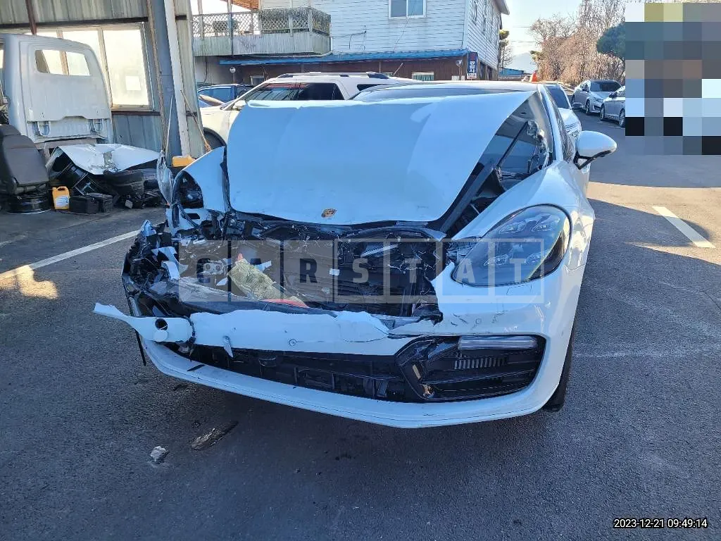 Photo 2 of 35: 2020 Porsche Panamera GTS, VIN WP0AG297XLL146596 — Korean insurance auction