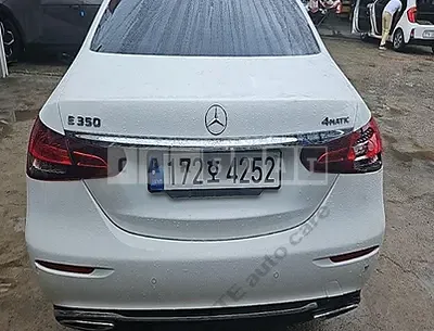 Photo 1 of 38: 2022 Mercedes-Benz E350 4Matic, VIN W1KZF8GBXNB093770 — Korean insurance auction