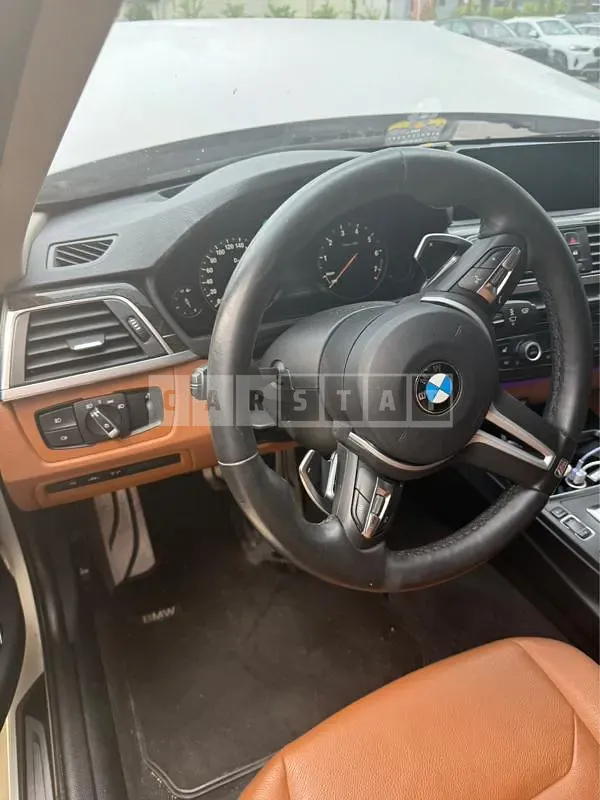 Photo 2 of 13: 2016 BMW 320i, VIN WBA8A9100GK822859 — Korean insurance auction