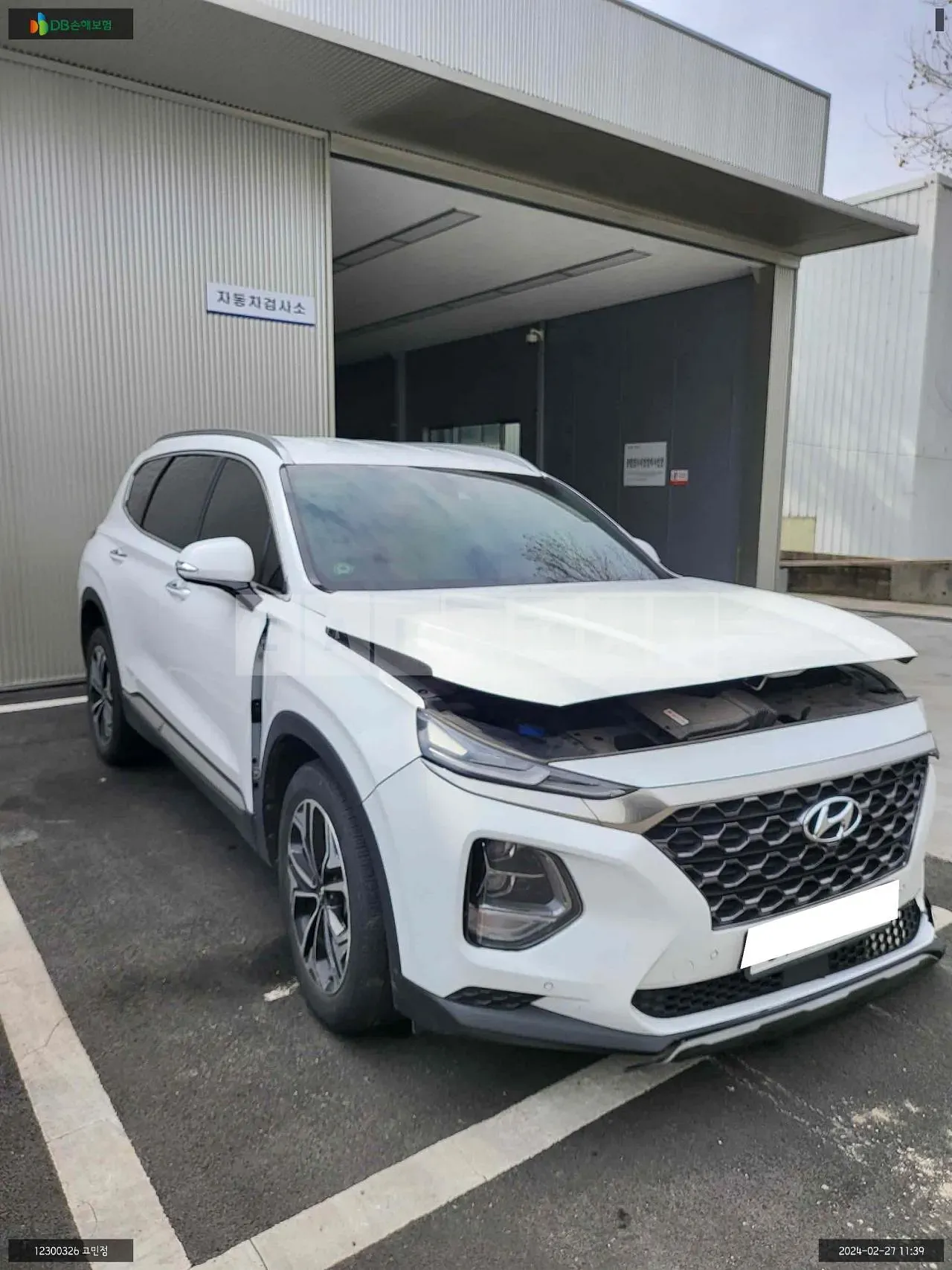 Photo 2 of 33: 2019 Hyundai Santa Fe, VIN KMHS381ABKU141821 — Korean insurance auction
