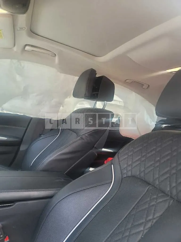 Photo 2 of 13: 2019 BMW 530i Luxury — Korean insurance auction