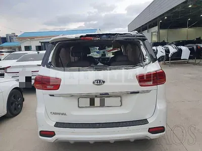 Photo 1 of 15: 2018 Kia Carnivals, VIN KNAMB81ABKS468161 — Korean insurance auction