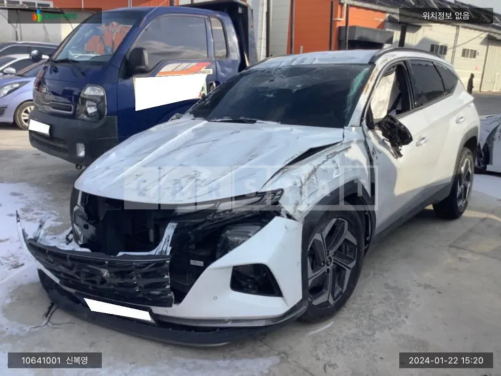 Photo 2 of 13: 2021 Hyundai Tucson, VIN KMHJE81CBMU013982 — Korean insurance auction