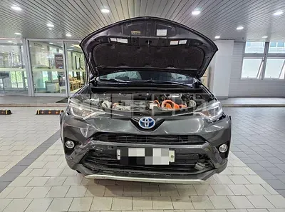 Photo 1 of 17: 2017 Toyota Love 4 Hybrid, VIN JTMDJREV4HD117950 — Korean insurance auction