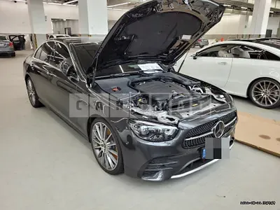 Photo 1 of 9: 2022 Mercedes-Benz Passenger (Less Than 2000CC) — Korean insurance auction