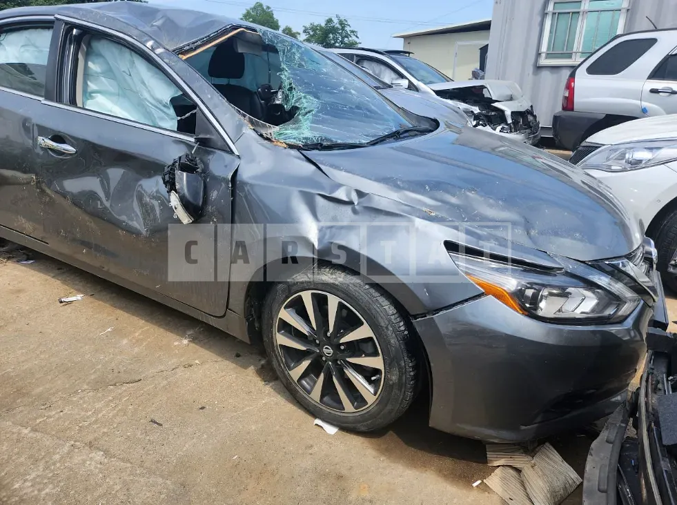 Photo 2 of 8: 2018 Nissan Altima 2.5 — Korean insurance auction