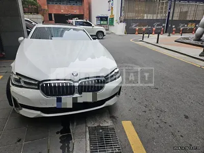 Photo 1 of 23: 2021 BMW 520i — Korean insurance auction