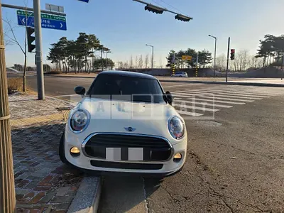 Photo 1 of 8: 2015 MINI Cooper, VIN WMWXP5106G2A92431 — Korean insurance auction